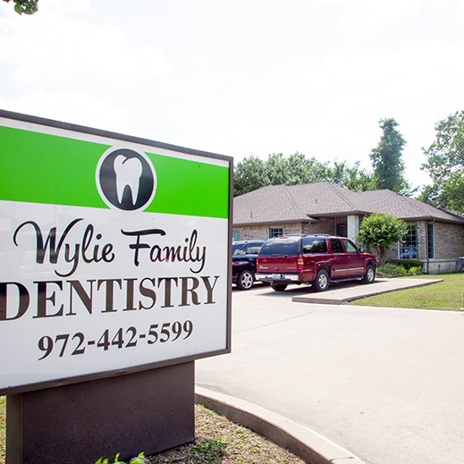 Wyle Family Dentistry sign
