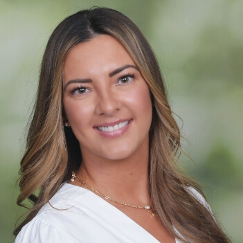 Office Manager & Registered Dental Assistant Gloria